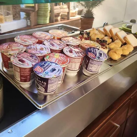 Frühstückspension Zum Halbmond 3*