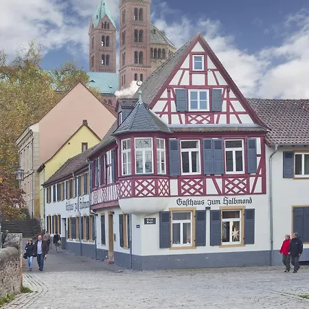 Inn Zum Halbmond